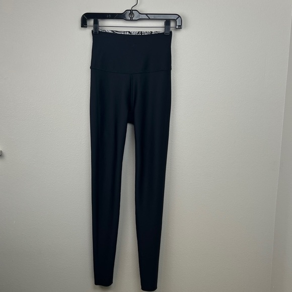 Beyond Yoga Flip It And Reverse It Lotus Hi Rise Leggings - Picture 5 of 8